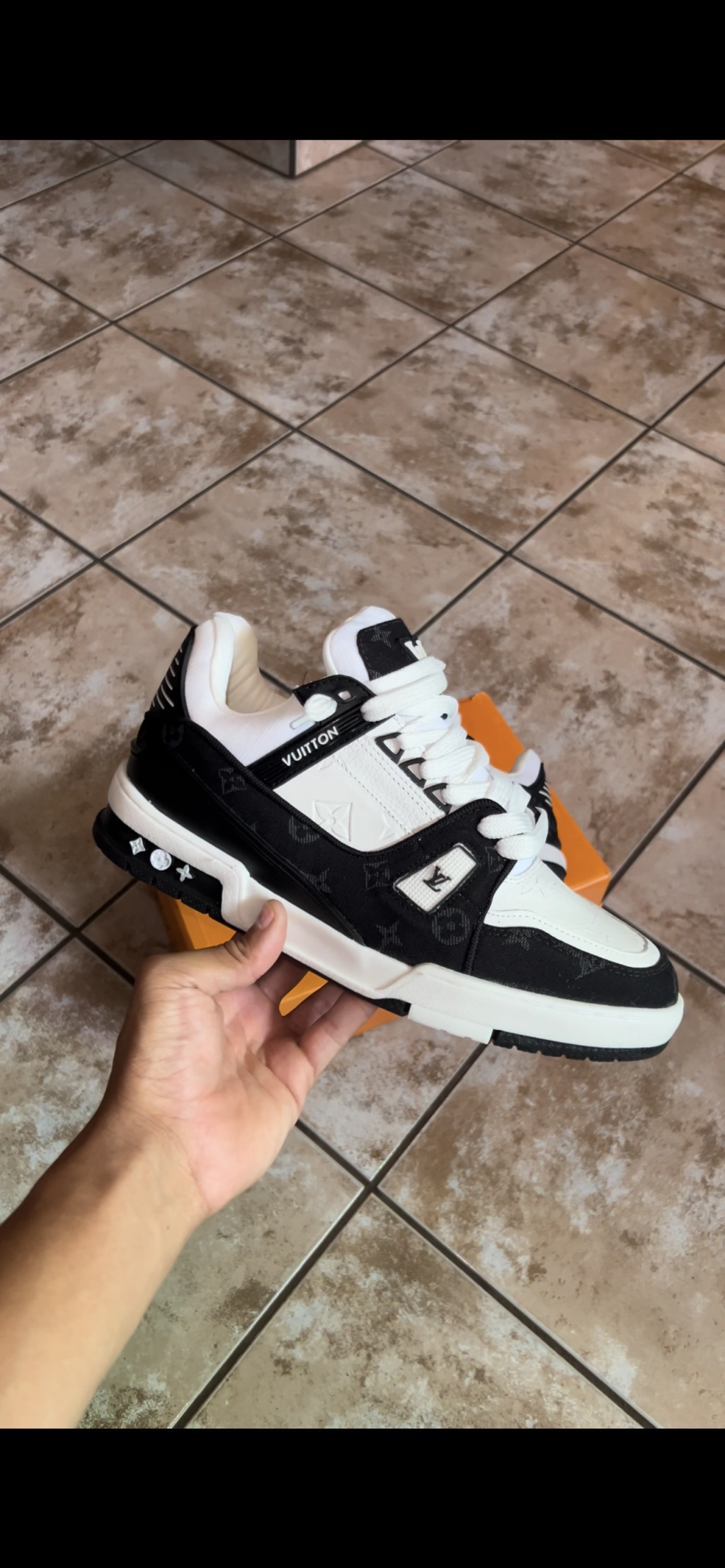 Louis Vuitton Louis Vuitton Trainer - Branco