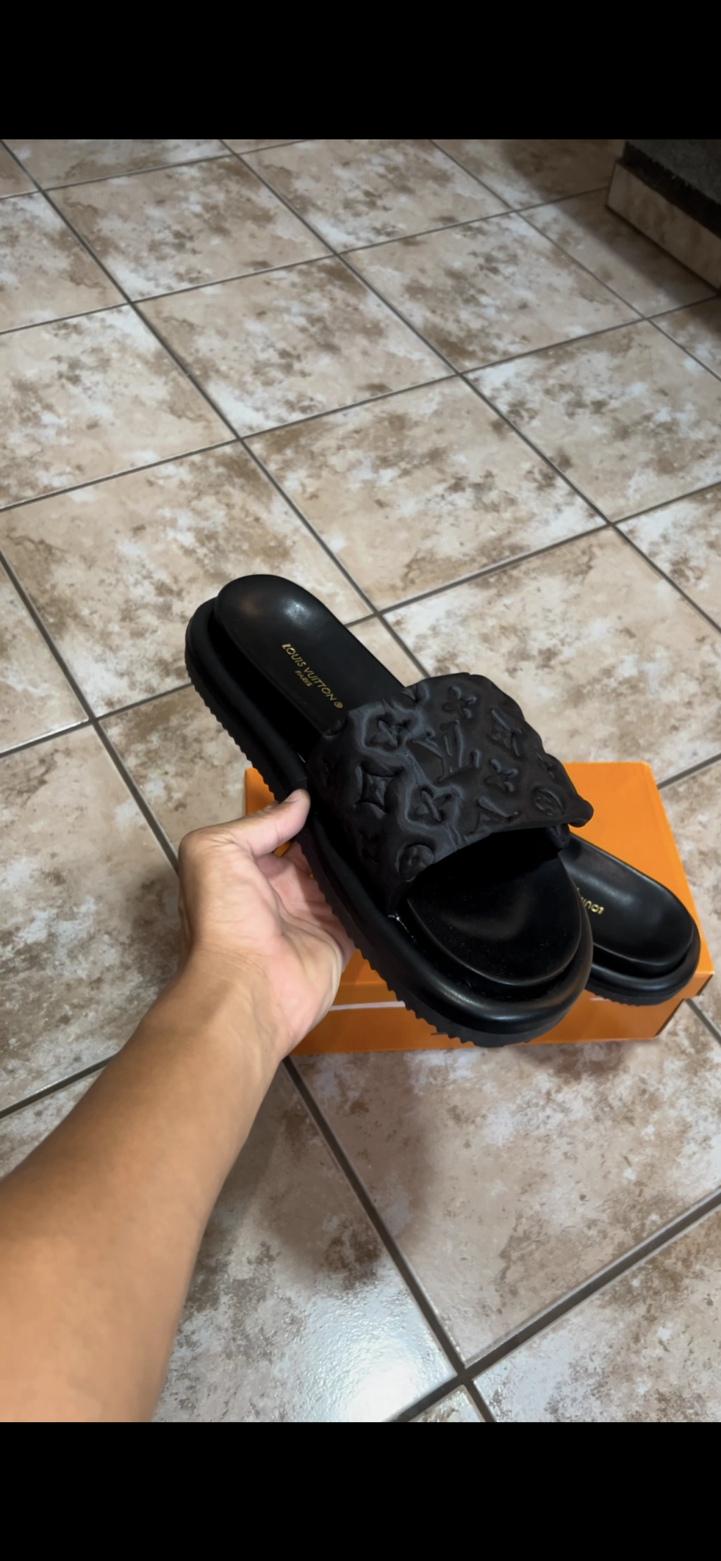 Louis Vuitton Louis Vuitton Slide - Branco